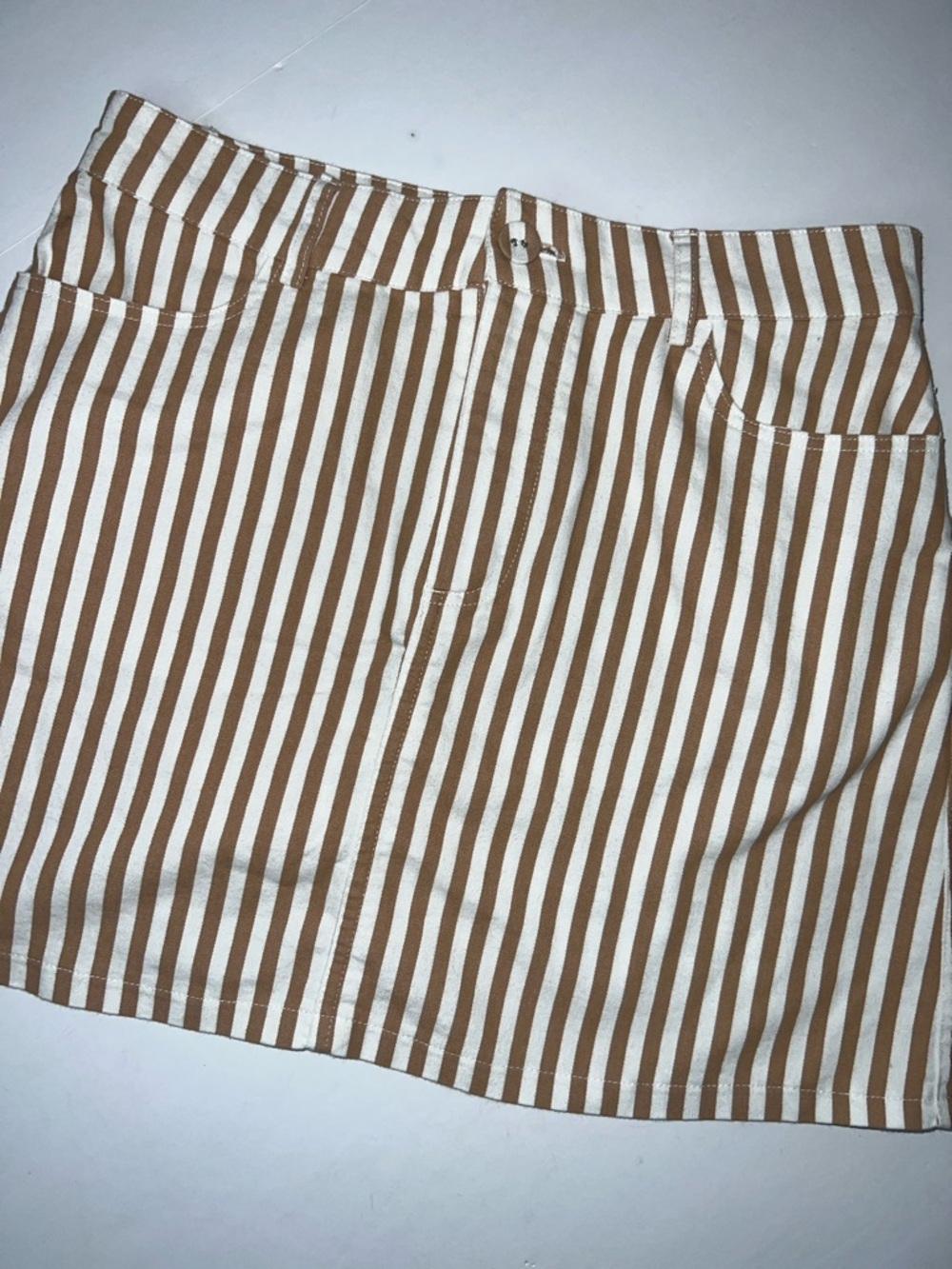 Forever 21 Beige and White Striped Skirt Size Small - Picture 3 of 6